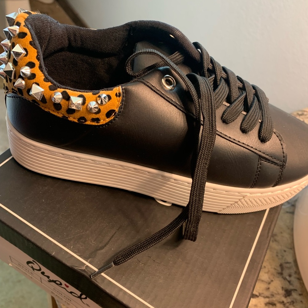 Qupid, black size 7 brand new shoes